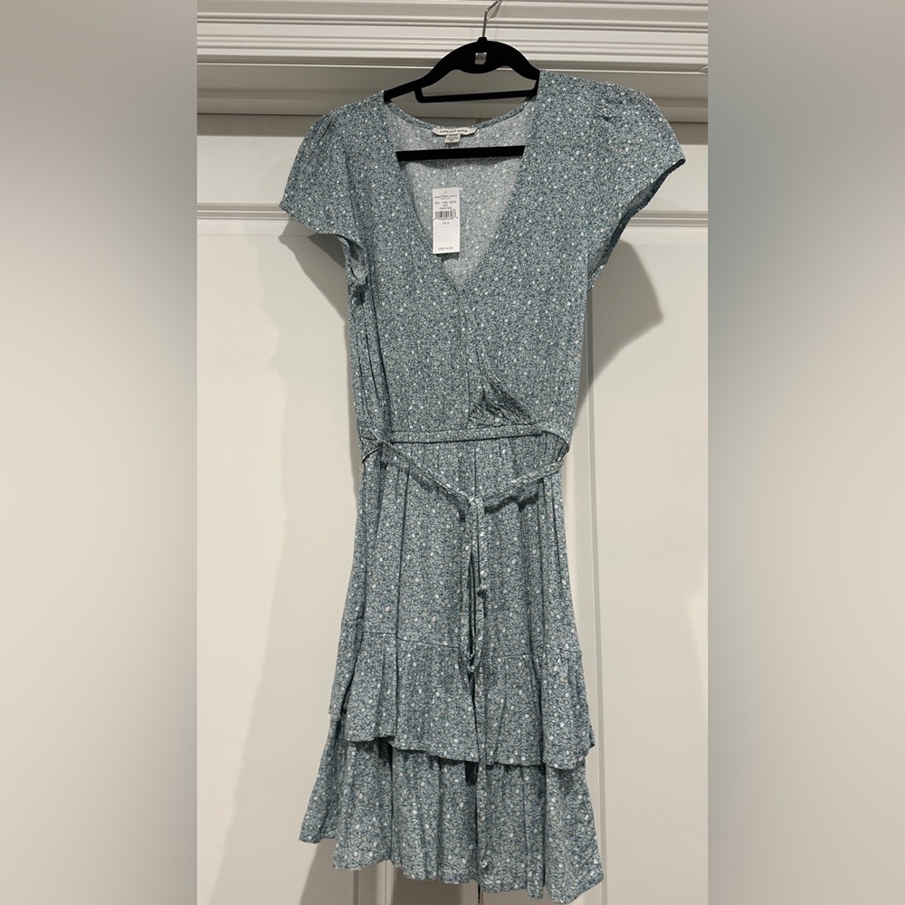 NWT American Eagle blue floral print dress with cinched waist